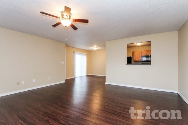 Photo - 10549 Kensil St