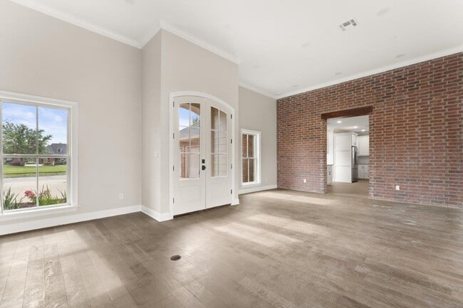 Photo - 4150 Primrose Dr