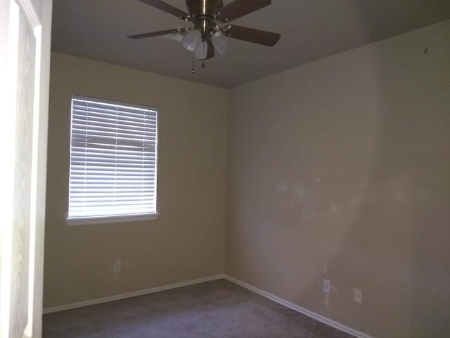 Photo - 202 Timbercrest Ct