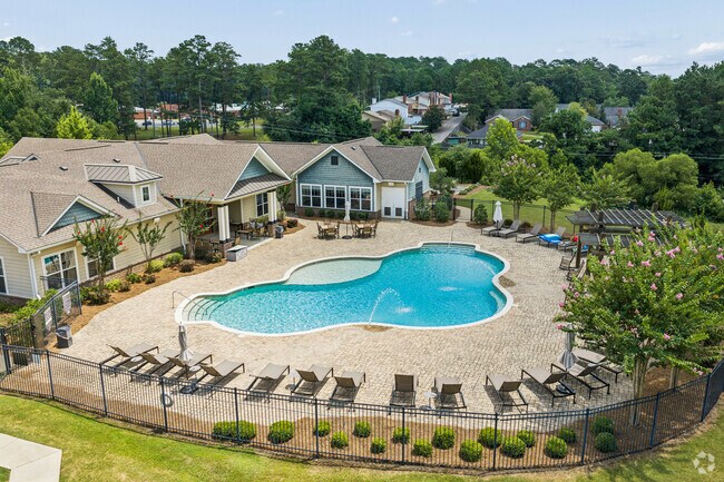 Pool - Beacon Place Tuscaloosa