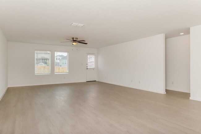 Photo - 2230 Croaker Crk