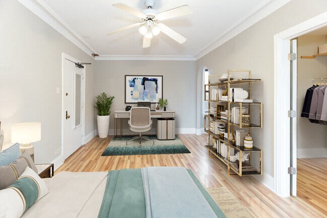 443 Wrightwood