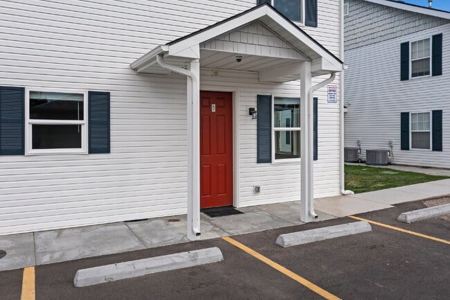 Photo - "Discover Comfort & Style: Spacious 3-Bed,...
