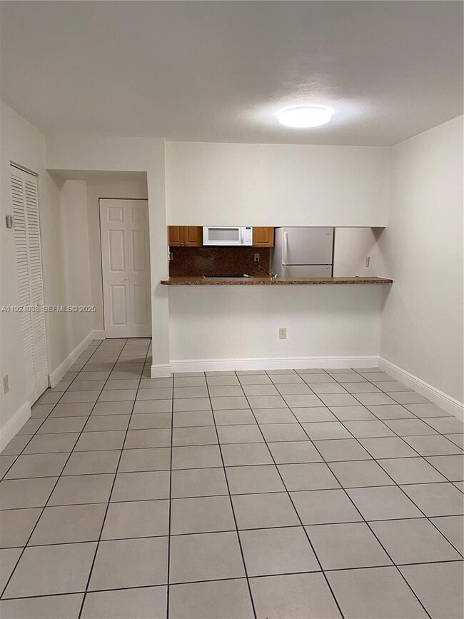Photo - 18280 Mediterranean Blvd Unit 4-3