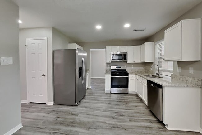 Photo - 16127 Hilton Head Ln