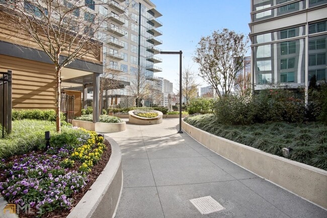 Photo - 40 12th St NE Unidad 802