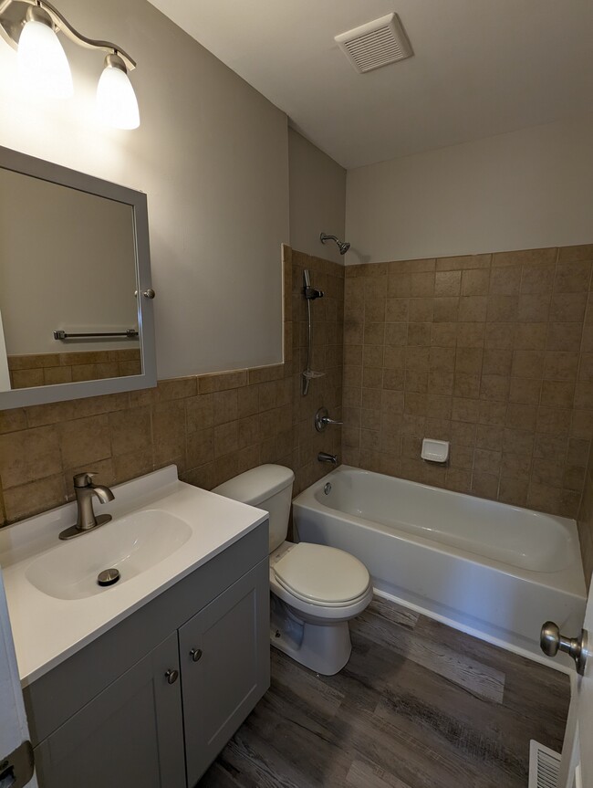 Photo - 850 N 2nd St Apartments Unit 2