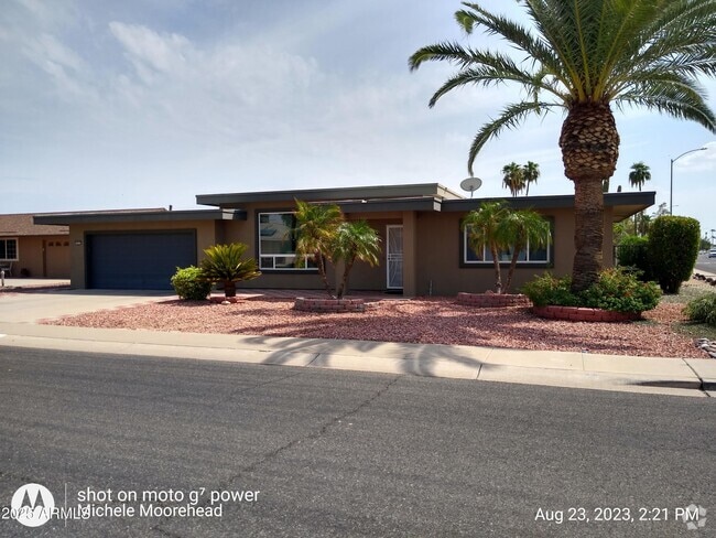 Building Photo - 10631 W Edgewood Dr Rental