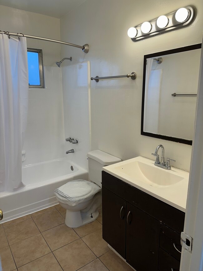 Photo - 3746 Vinton Ave