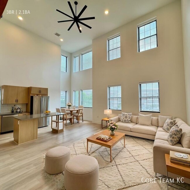 2913 N Oak Trafficway Unit 3003