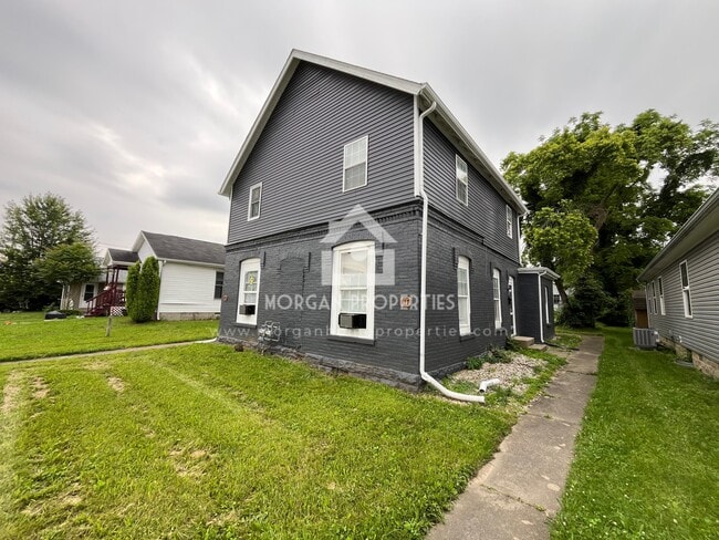 Photo - 817 W 11th St Townhome