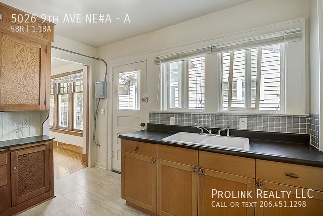 Photo - 5026 9th Ave NE Unit A