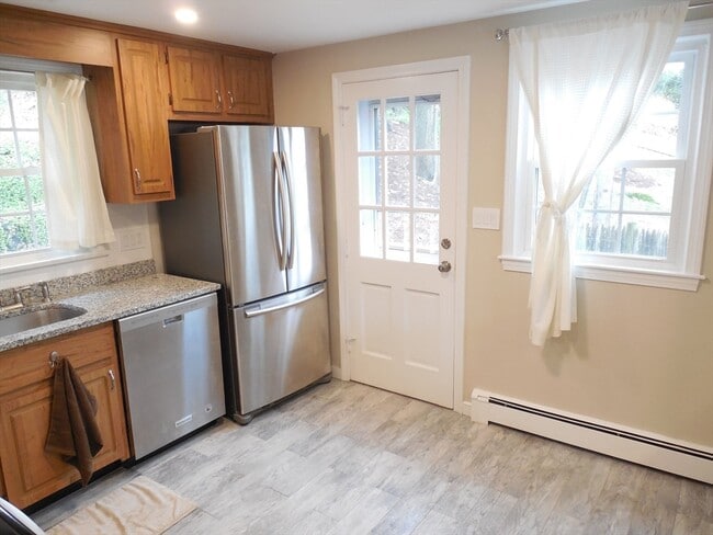 Photo - 166 Totten Pond Rd