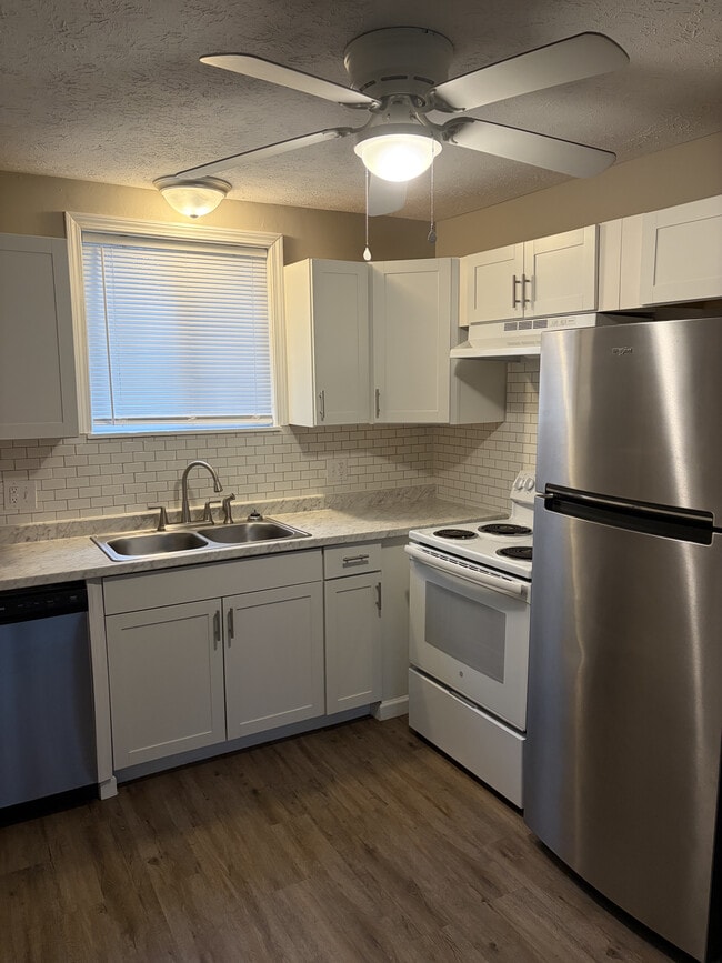 Building Photo - 1516 Avery St Unit 1