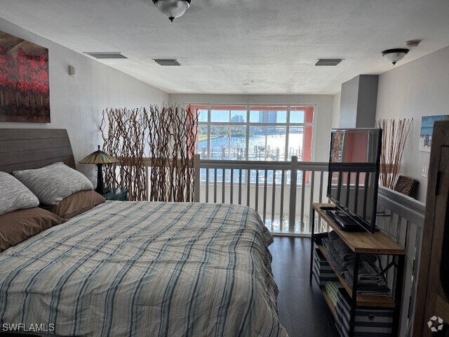 Building Photo - 2743 First St Unit 105 Rental