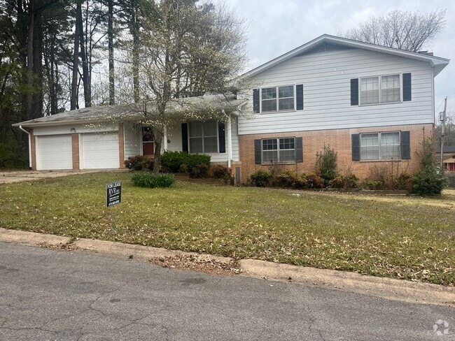 Building Photo - Take a look at this home in West Russellville