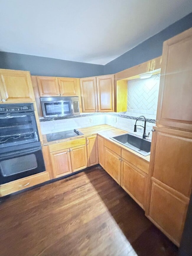 Photo - 4506 Behrwald Ave Unit Down