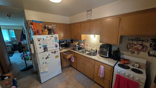 Building Photo - 7259 W Lakefield Dr Unit #2