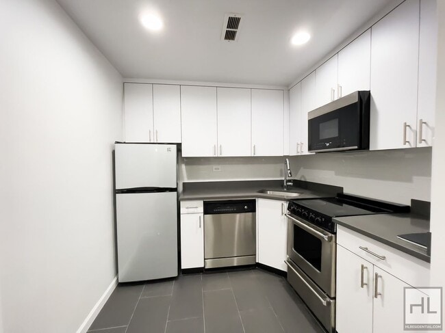 Photo - EAST 69 STREET Unit 10A