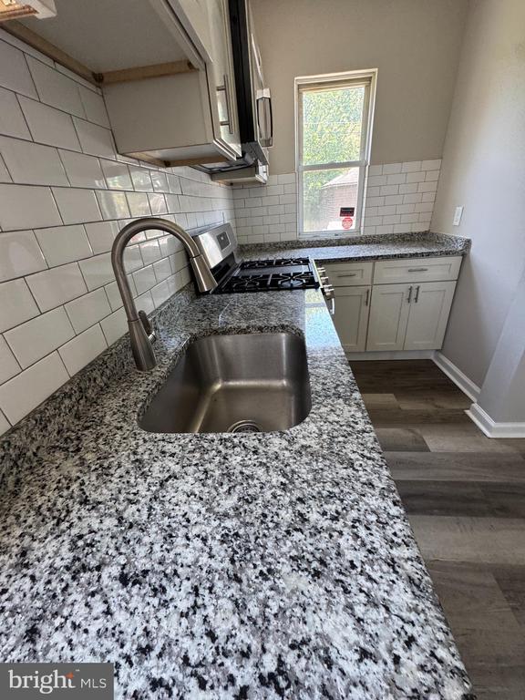 Photo - 105 Williams Ave
