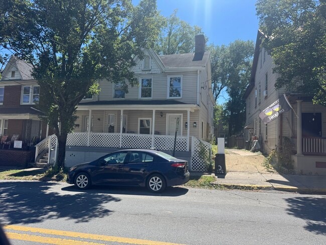 Photo - 321 W Race St Unit C