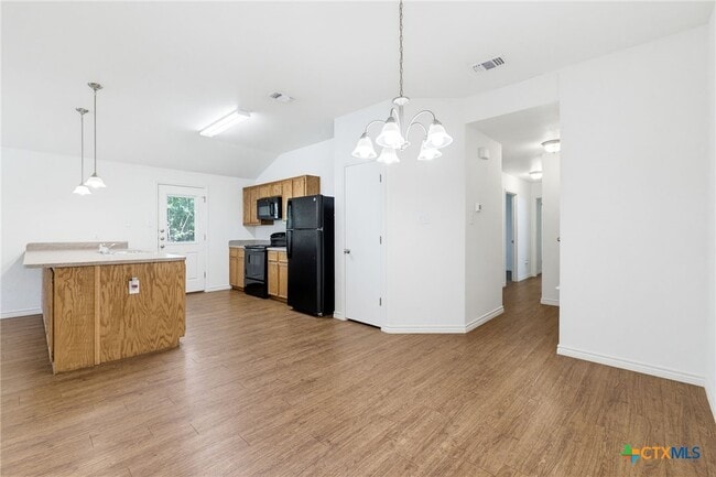 Photo - 913 Ashwood Dr
