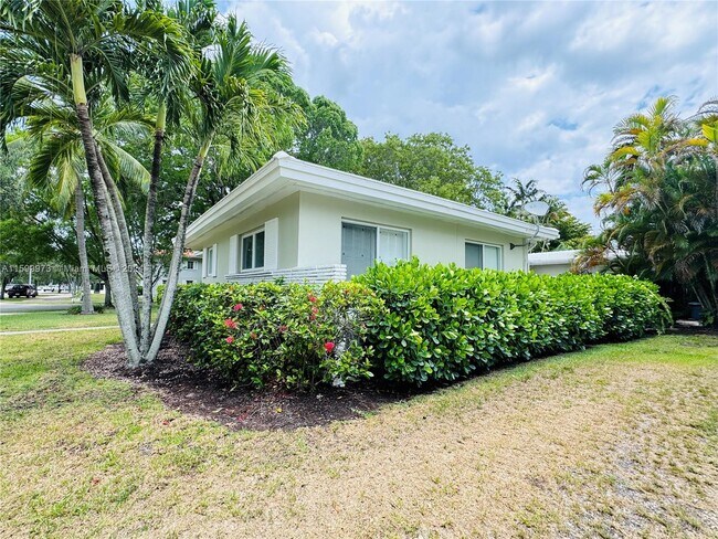 Photo - 2701 Segovia St Unit 1