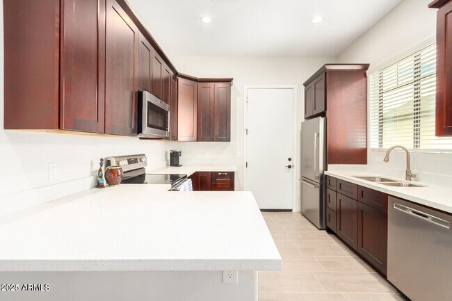 Photo - 846 N Pueblo Dr