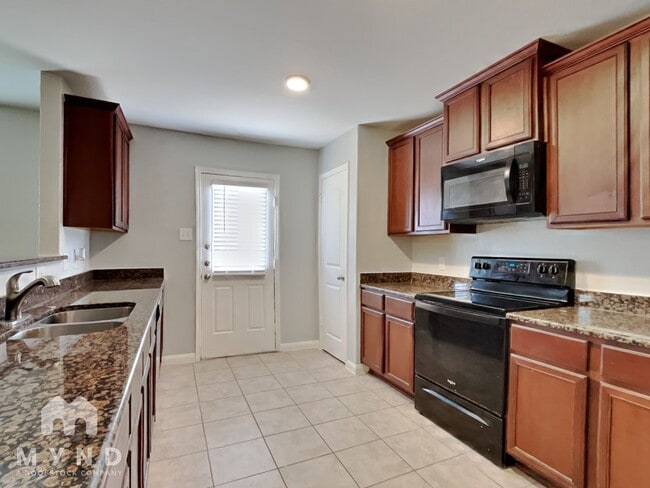 Photo - 5622 Rainbow Rd.