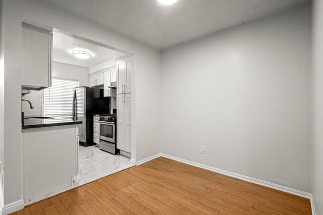 Photo - 607 Flores St Unit 02