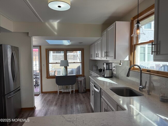 Building Photo - 276 1st Ave Rental