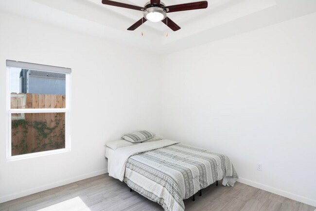 Photo - 12509 N 40th St Unit 1
