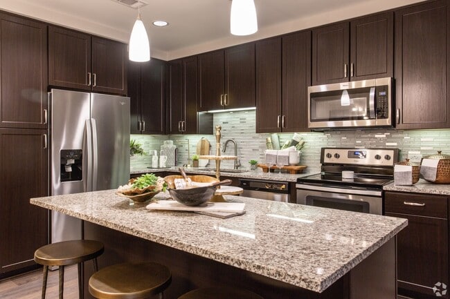 Photo - Luxury & Convenience in Houston! Unit MAMC