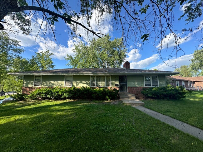 Building Photo - 10400 E 79th St Rental