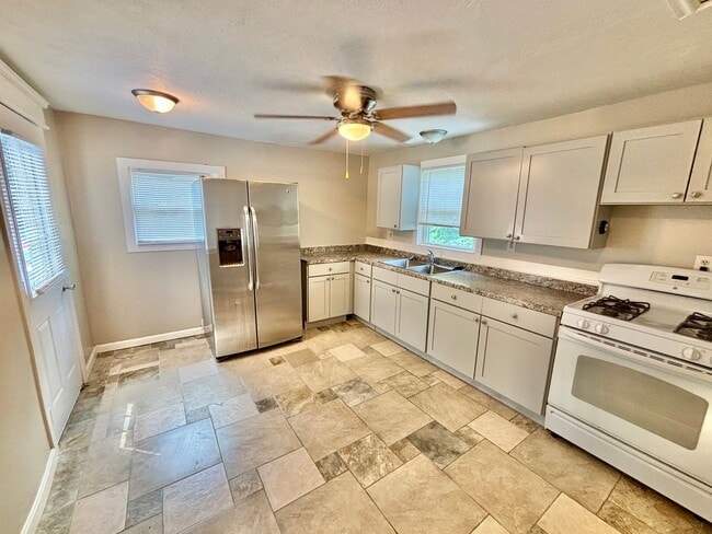 Photo - 208 W Tenny Ave Unit 2