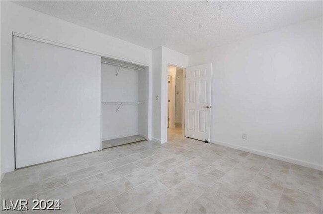 Photo - 2117 Chertsey Dr