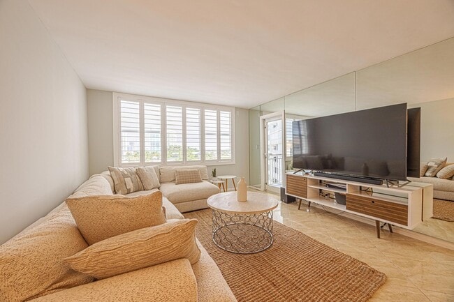 Photo - 201 N Ocean Blvd Unidad 702