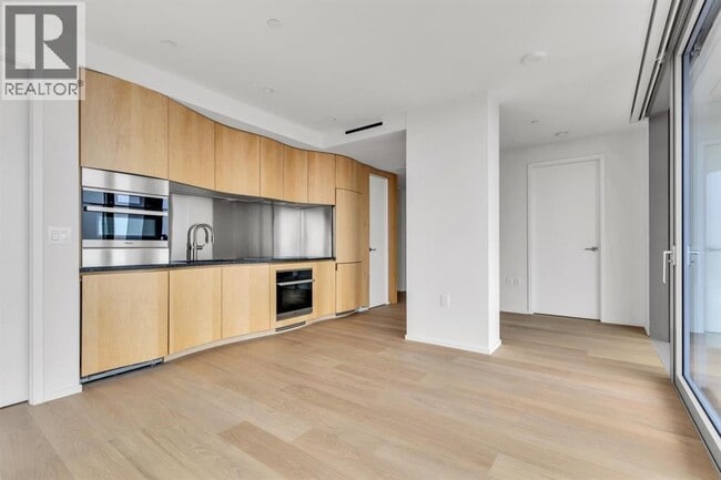 1568 Alberni St Unit 220X