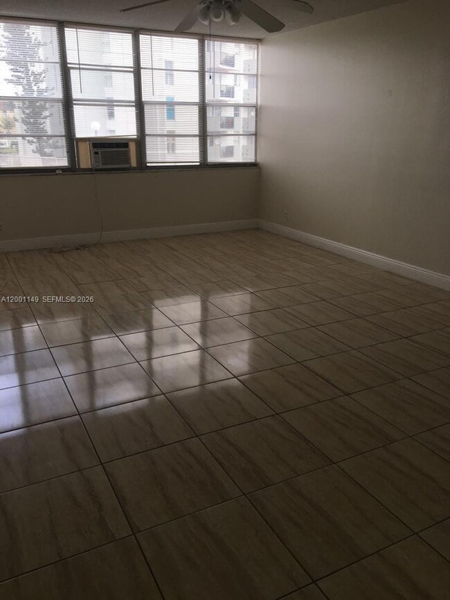 Photo - 2025 NE 164th St Unit 205