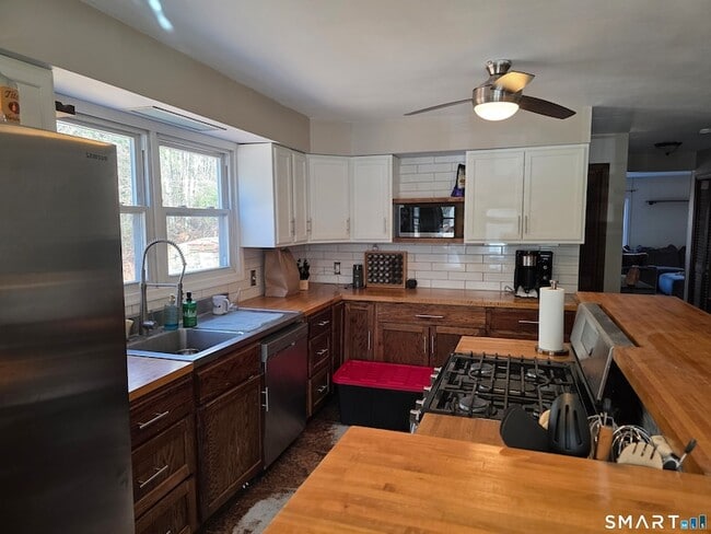 Photo - 61 N Shore Rd