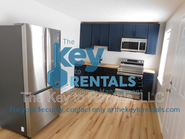 Photo - 182 E Main St