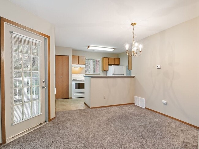 Open Floor Plan - Country Club Apartments