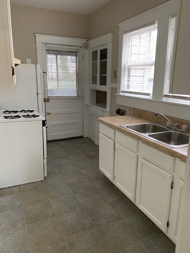 Photo - Linden Apartments