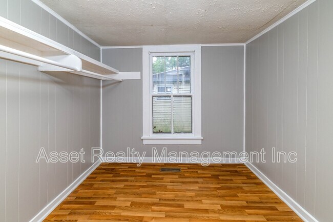 Photo - 2608 Piedmont St NW