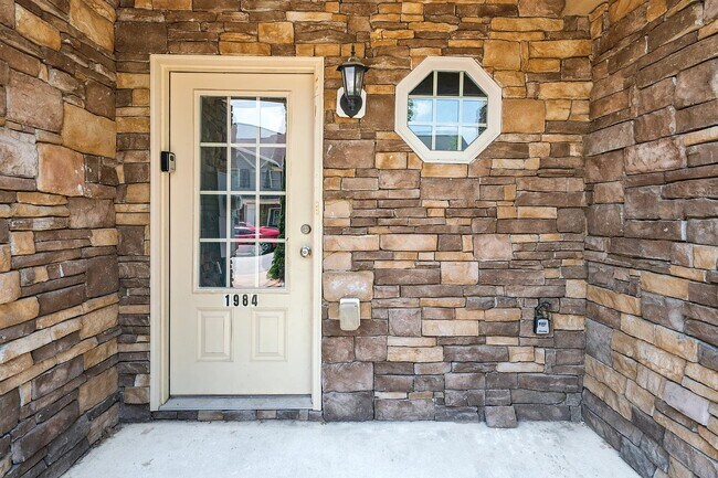 Photo - 1984 Old Dogwood