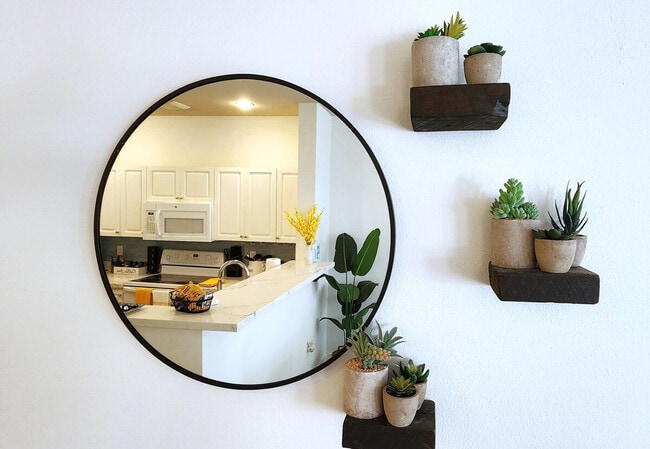 Photo - 2415 2nd Ave Unit ID1313860P