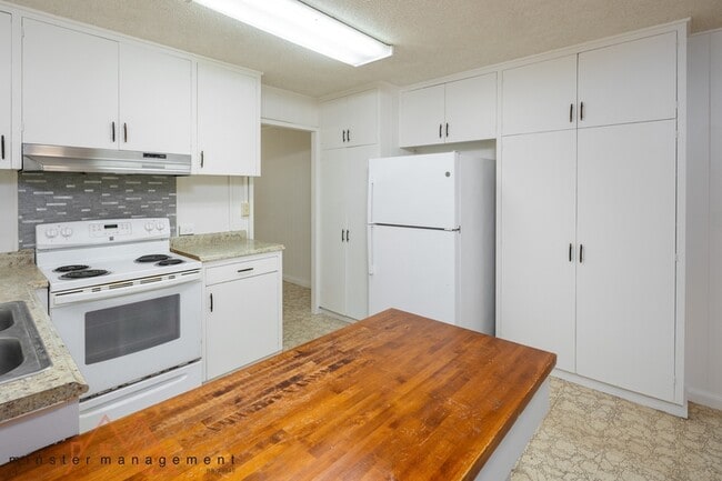 Photo - 1428 Ala Iolani St