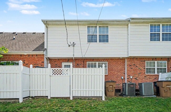 Photo - Donelson Townhome!