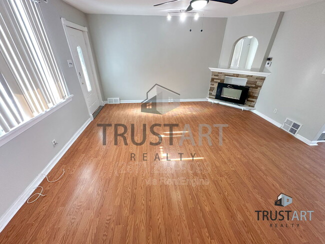 Photo - 217 Stevens St