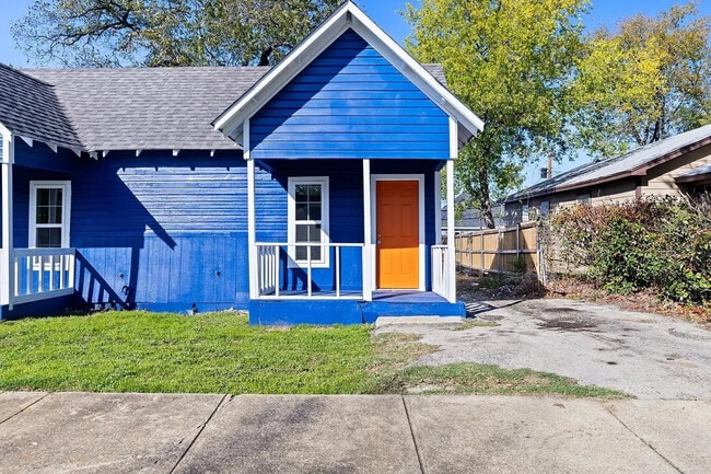 Photo - Room in Duplex on E Cannon St